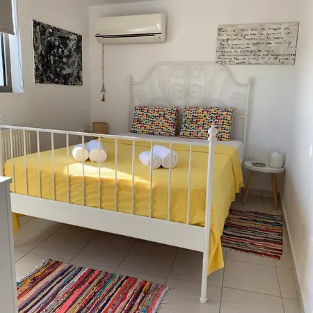 Melina Knossos Iraklio Crete *