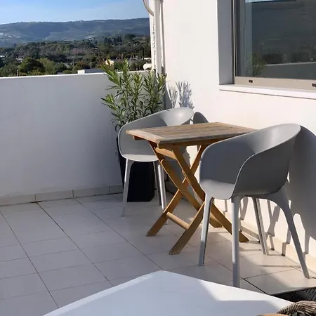 Melina Knossos Iraklio Crete Ano Fortetsa